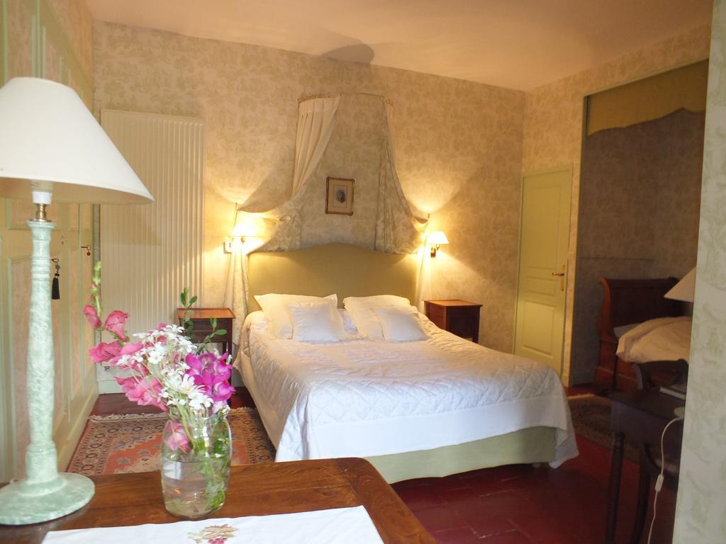 ชาโต เด นาเซ Bed & Breakfast Vivy ภายนอก รูปภาพ