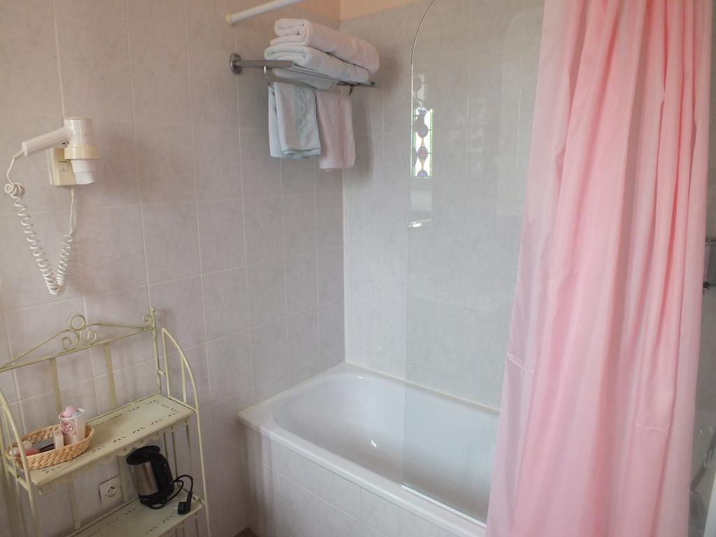 ชาโต เด นาเซ Bed & Breakfast Vivy ภายนอก รูปภาพ