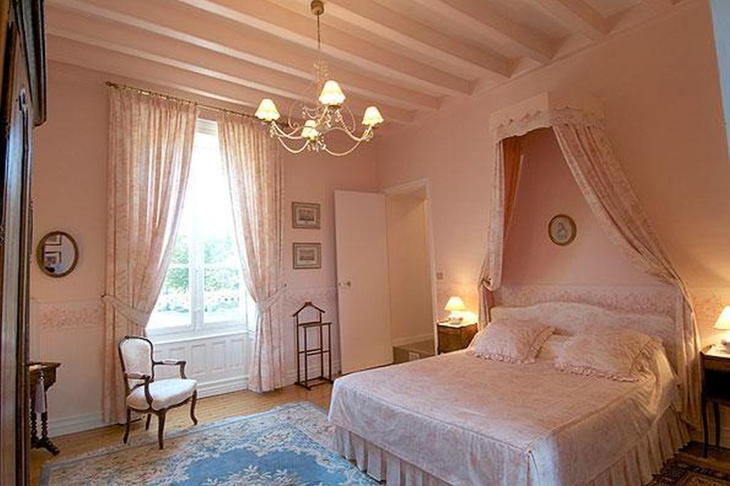 ชาโต เด นาเซ Bed & Breakfast Vivy ภายนอก รูปภาพ